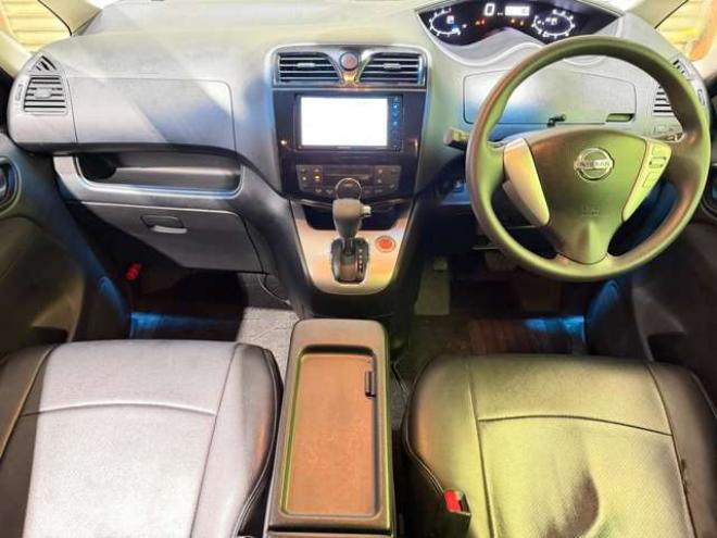 セレナ2.0 20X Vセレクション+Safety 4WD　防錆塗装4WDTVナビBカメETC 2000