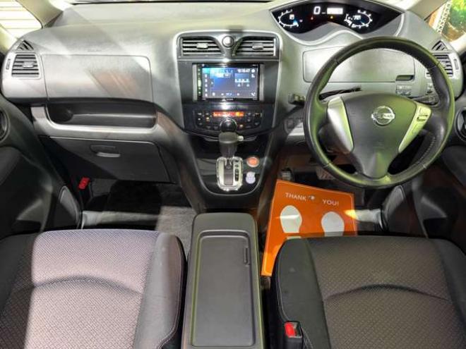 セレナ2.0 ハイウェイスター 4WD　防錆塗装4WDBluetoothオーディオCDスマキーエンスタドラレコ 2000