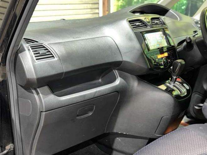 セレナ2.0 ハイウェイスター 4WD　防錆塗装4WDBluetoothオーディオCDスマキーエンスタドラレコ 2000