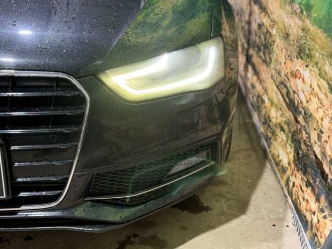 アウディA4アバント 2.0 TFSI クワトロ Sラインパッケージ 4WD　防錆塗装4WDTVナビBカメエンスタETC 正規輸入車 2000