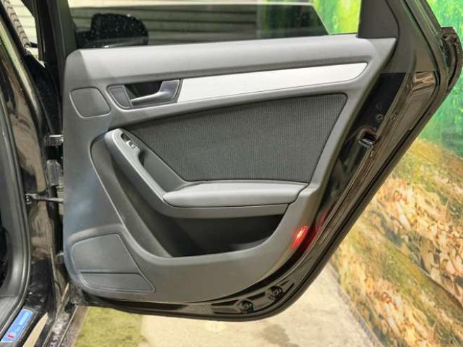 アウディA4アバント 2.0 TFSI クワトロ Sラインパッケージ 4WD　防錆塗装4WDTVナビBカメエンスタETC 正規輸入車 2000