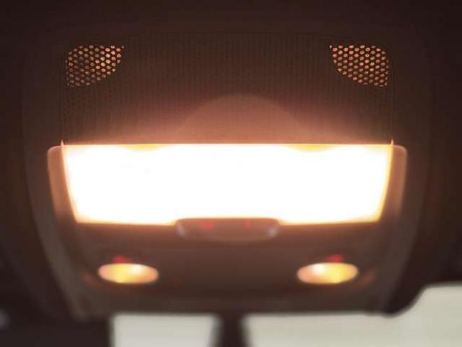 アウディA4アバント 2.0 TFSI クワトロ Sラインパッケージ 4WD　防錆塗装4WDTVナビBカメエンスタETC 正規輸入車 2000