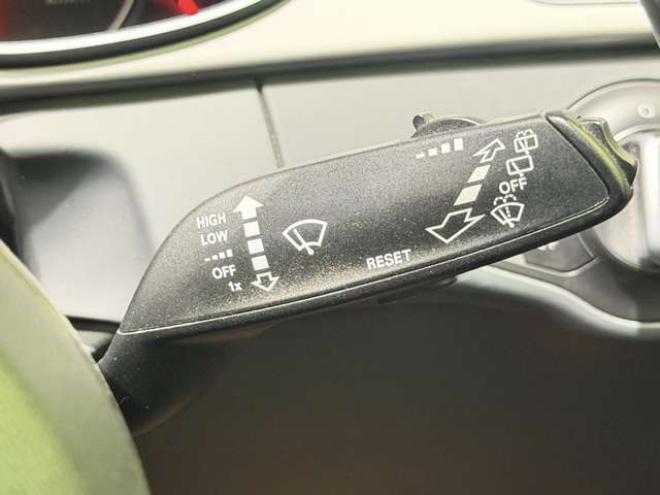 アウディA4アバント 2.0 TFSI クワトロ Sラインパッケージ 4WD　防錆塗装4WDTVナビBカメエンスタETC 正規輸入車 2000