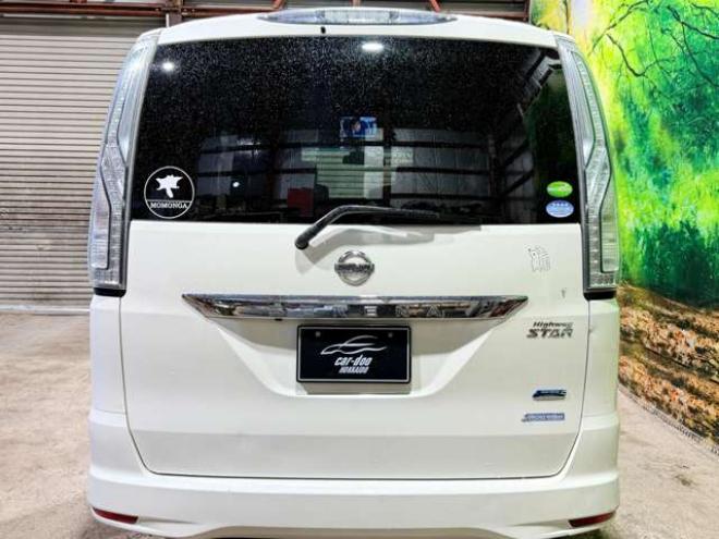 セレナ2.0 ハイウェイスター Vセレクション+Safety 4WD　防錆塗装4WD 2000