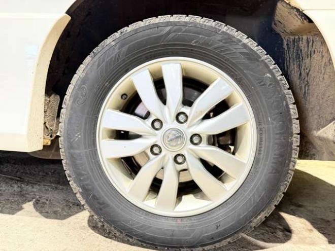 セレナ2.0 ハイウェイスター Vセレクション+Safety 4WD　防錆塗装4WD 2000