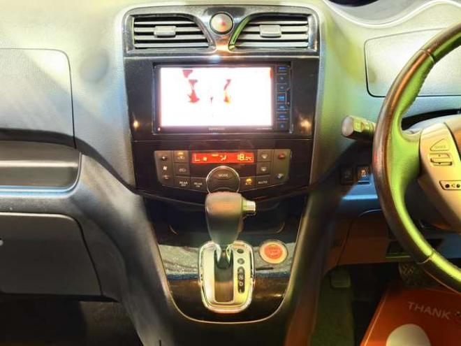 セレナ2.0 ハイウェイスター Vセレクション+Safety 4WD　防錆塗装4WD 2000