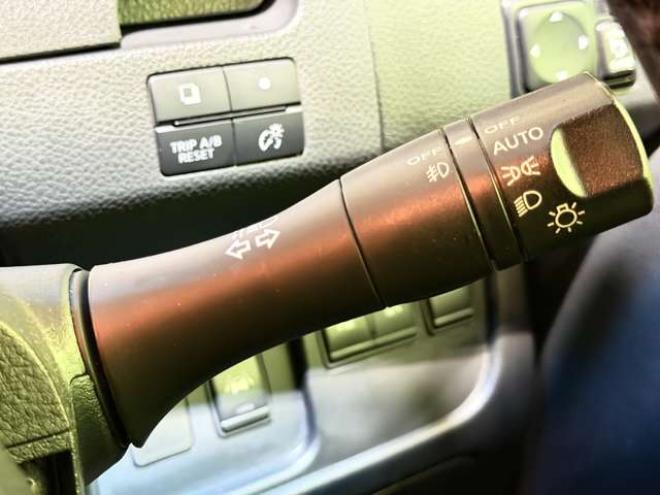 セレナ2.0 ハイウェイスター Vセレクション+Safety 4WD　防錆塗装4WD 2000