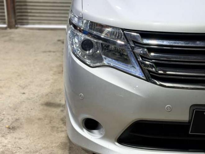 セレナ2.0 20X Vセレクション+Safety アンシャンテ セカンドスライドUP AセーフティPKG 4WD　防錆塗装4WDTVナビBカメエンスタETC積込タイヤ 2000