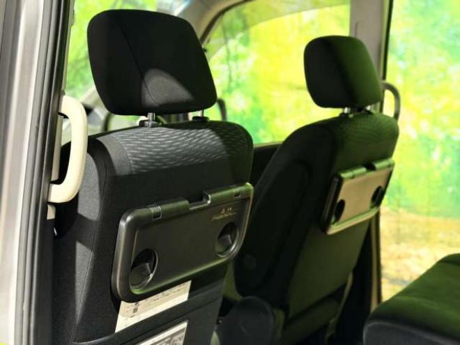 セレナ2.0 20X Vセレクション+Safety アンシャンテ セカンドスライドUP AセーフティPKG 4WD　防錆塗装4WDTVナビBカメエンスタETC積込タイヤ 2000