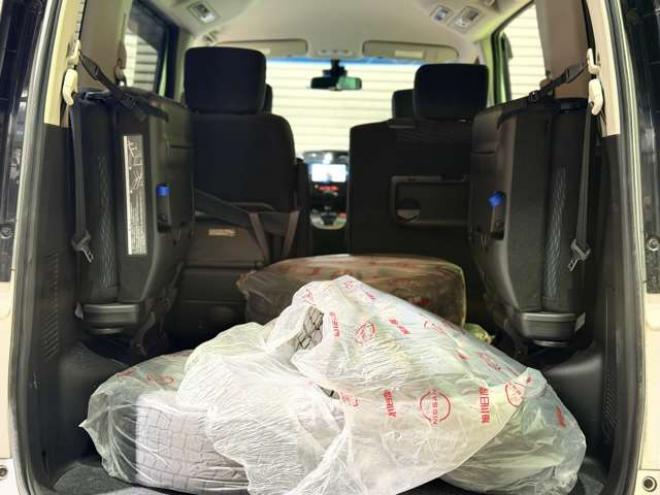 セレナ2.0 20X Vセレクション+Safety アンシャンテ セカンドスライドUP AセーフティPKG 4WD　防錆塗装4WDTVナビBカメエンスタETC積込タイヤ 2000