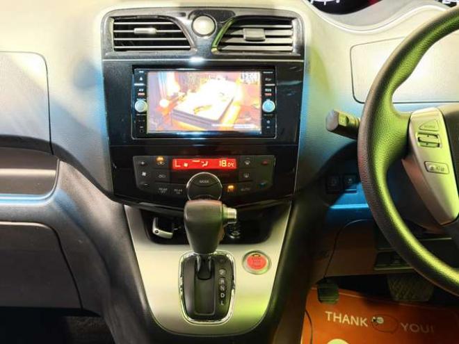 セレナ2.0 20X Vセレクション+Safety アンシャンテ セカンドスライドUP AセーフティPKG 4WD　防錆塗装4WDTVナビBカメエンスタETC積込タイヤ 2000