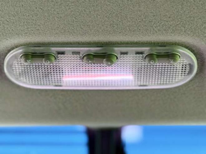 セレナ2.0 20X Vセレクション+Safety アンシャンテ セカンドスライドUP AセーフティPKG 4WD　防錆塗装4WDTVナビBカメエンスタETC積込タイヤ 2000