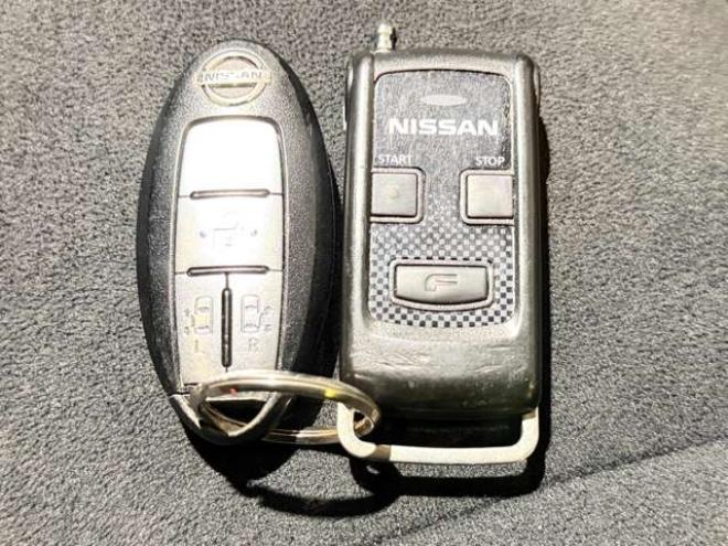 セレナ2.0 20X Vセレクション+Safety アンシャンテ セカンドスライドUP AセーフティPKG 4WD　防錆塗装4WDTVナビBカメエンスタETC積込タイヤ 2000
