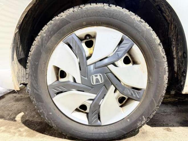 フィット1.5 ハイブリッド Fパッケージ 4WD　防錆塗装4WDスマキーCDETC 1500
