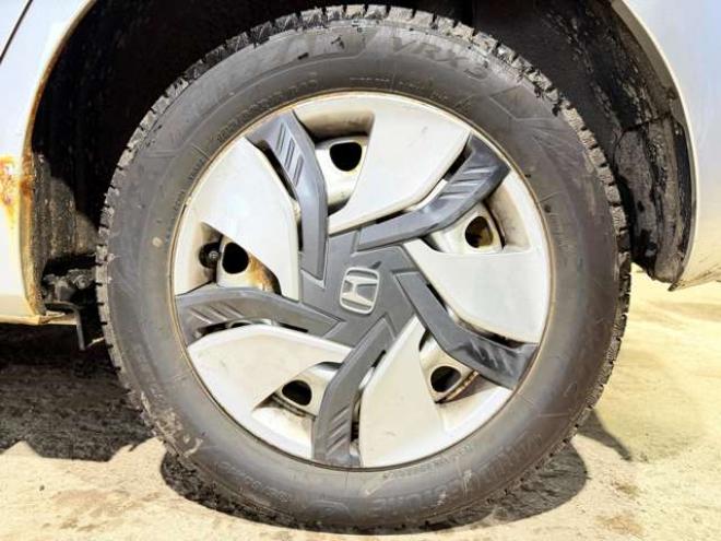 フィット1.5 ハイブリッド Fパッケージ 4WD　防錆塗装4WDスマキーCDETC 1500