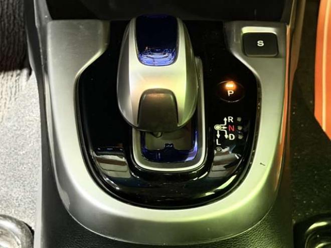 フィット1.5 ハイブリッド Fパッケージ 4WD　防錆塗装4WDスマキーCDETC 1500