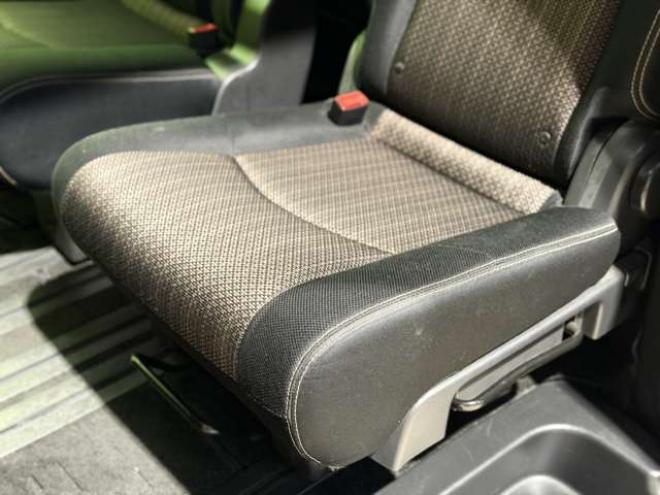 セレナ2.0 ハイウェイスター Vセレクション+Safety アドバンストセーフティ パッケージ 4WD　防錆塗装4WDTVナビBカメエンスタETC後席モニタ 2000