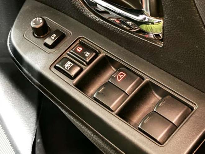 インプレッサスポーツ 2.0 i アイサイト 4WD　防錆塗装4WDTVナビBカメETC 2000