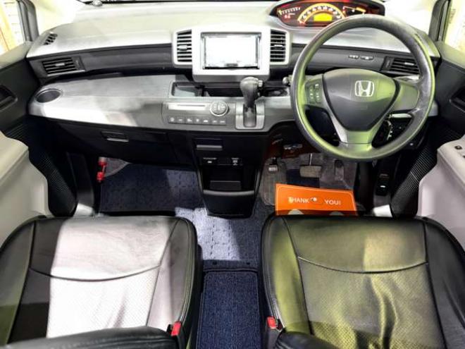 フリード1.5 G Lパッケージ 4WD　防錆塗装4WDナビBカメエンスタETC 1500