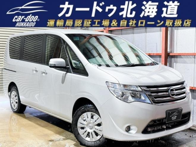 セレナ2.0 20S 4WD　防錆塗装4WDキーレスCDETC夏冬タイヤ 2000