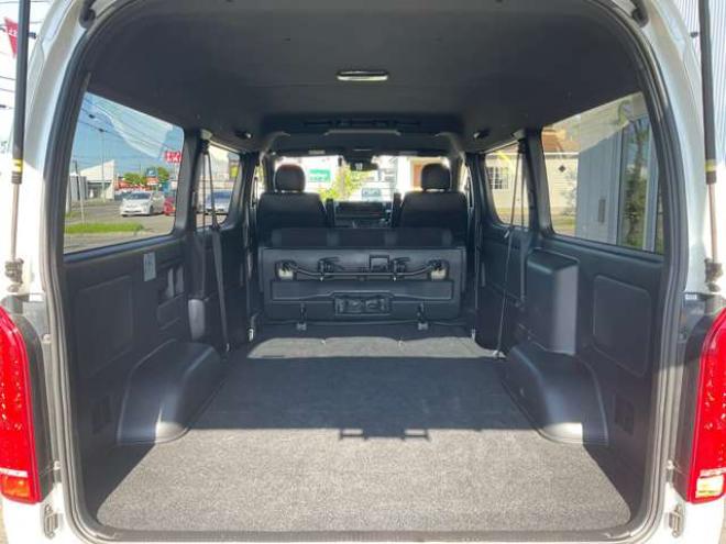 ハイエースバン2.7 スーパーGL ダークプライムII ワイド ミドルルーフ ロングボディ 4WD　TOYOオープンカントリーR/T215/65R16　ナイトロパワーM29スティンガー16インチAW　ワンオーナー　社外ナビTV　両側パワースライドドア　ETC　Pivot製クルコン　Tom's製テールライト　JAOS リヤスキッドバー 2700