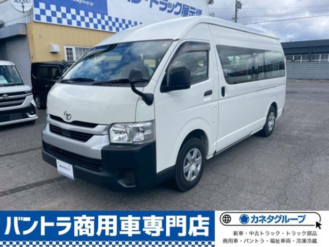 ハイエースコミューター 2.7 DX 4WD　4WD　2ナンバー　社内置き去り防止装置　純正ナビ　ドラレコ　パワースライド　全方位カメラ　寒冷地仕様 2700