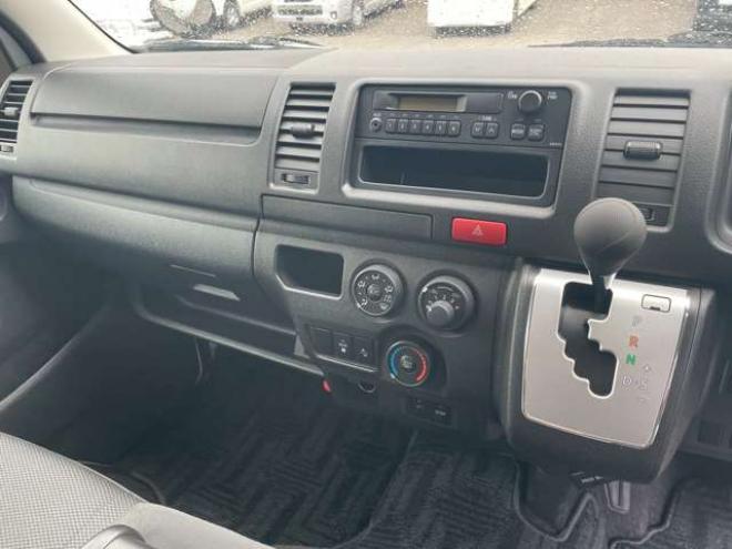 ハイエースバン2.8 ウェルキャブ Bタイプ ロング ディーゼルターボ 4WD　4WD　ウェルキャブBタイプ　10人乗り(車いす2基+8人)　トヨタセーフティセンス付　リアヒーター・クーラー 福祉車両 2800