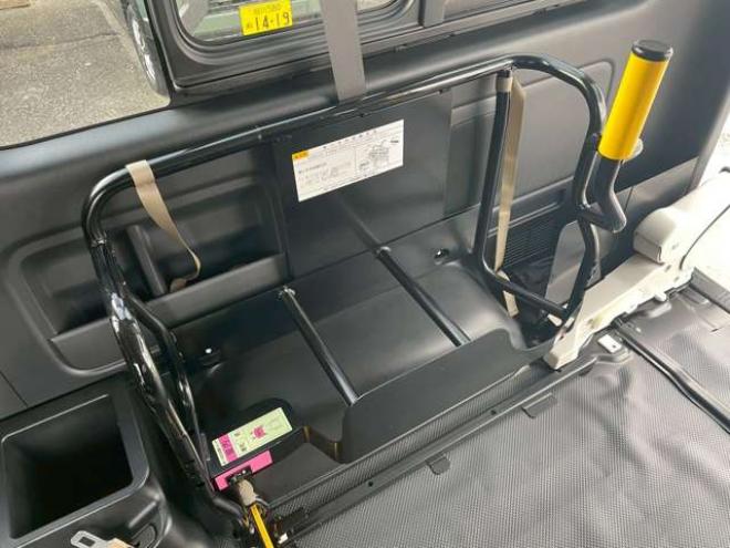 ハイエースバン2.8 ウェルキャブ Bタイプ ロング ディーゼルターボ 4WD　4WD　ウェルキャブBタイプ　10人乗り(車いす2基+8人)　トヨタセーフティセンス付　リアヒーター・クーラー 福祉車両 2800