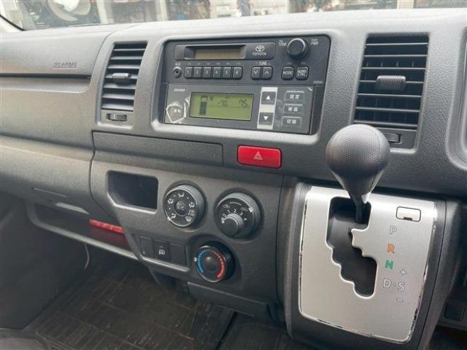 ハイエースバン2.8 中温強化冷凍バン ロング ディーゼルターボ 4WD　 2800