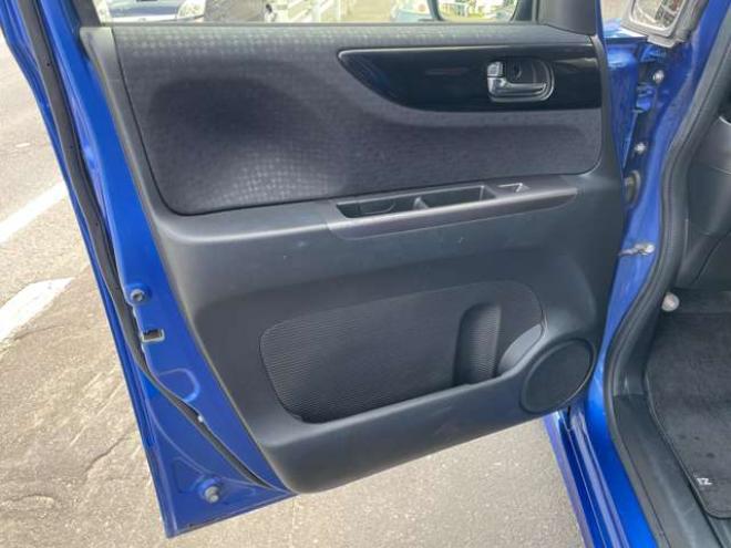 N-BOXカスタムG ターボ Lパッケージ 2トーンカラースタイル 4WD　1年走行距離無制限保証付/後期型/ナビ・フルセグTV/バックカメラ/ETC/前後ドライブレコーダー/キー2本/両側パワースライドドア/純正オールブラック15インチホイール/2トーンカラー/車検整備2年付/法定整備/修復歴無 660