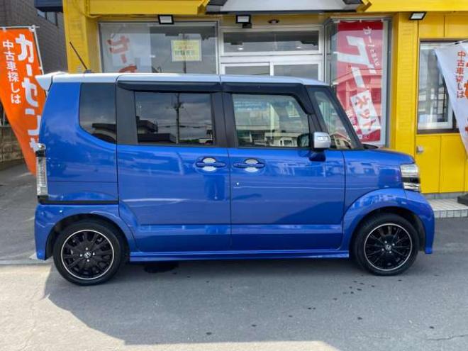 N-BOXカスタムG ターボ Lパッケージ 2トーンカラースタイル 4WD　1年走行距離無制限保証付/後期型/ナビ・フルセグTV/バックカメラ/ETC/前後ドライブレコーダー/キー2本/両側パワースライドドア/純正オールブラック15インチホイール/2トーンカラー/車検整備2年付/法定整備/修復歴無 660