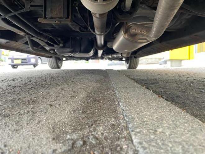 N-ONEプレミアム ツアラー Lパッケージ 4WD　1年走行距離無制限保証付/ターボ/ナビ・フルセグTV/バックカメラ/エンジンスターター/2トーンカラー/無限フロントグリル/HIDヘッドライト/キー2本/純正15インチアルミホイール/車検整備2年付/法定整備/修復歴無し 660