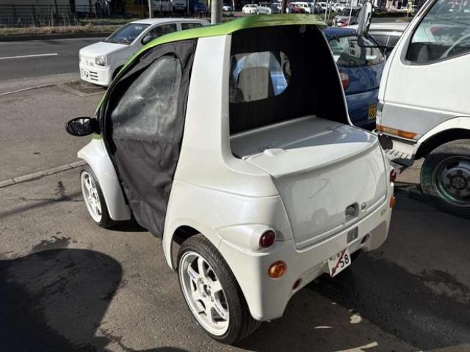 コムスP・COM　電気自動車　市内コ・ミ・コ・ミ!!フロントディスクブレーキ!ミニカー登録!普通免許運転可!車検不要! 2WD 不明