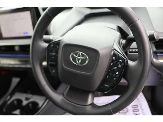 プリウス2.0 G E-Four 4WD　検二年　シートヒーター　ETC　バックカメラ　クルコン　ブラインドスポットモニター 2000