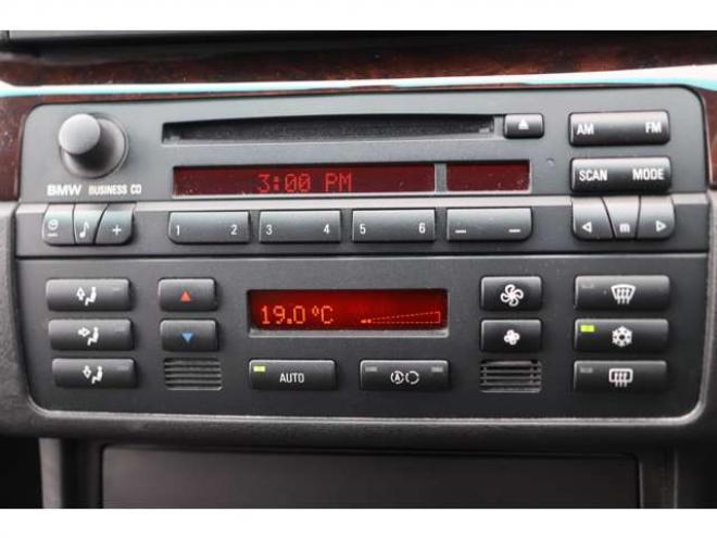 BMW3シリーズ 320i　検二年　ワンオーナー　ETC　キーレス 正規輸入車 2WD 2200