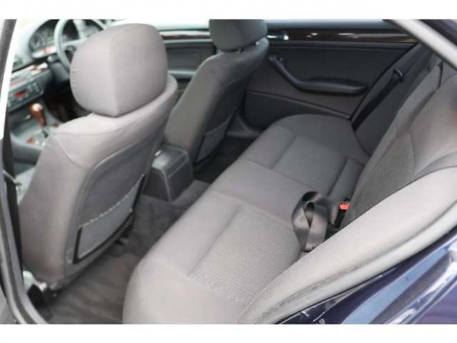 BMW3シリーズ 320i　検二年　ワンオーナー　ETC　キーレス 正規輸入車 2WD 2200