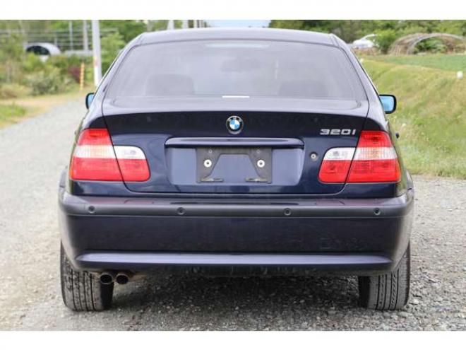BMW3シリーズ 320i　検二年　ワンオーナー　ETC　キーレス 正規輸入車 2WD 2200