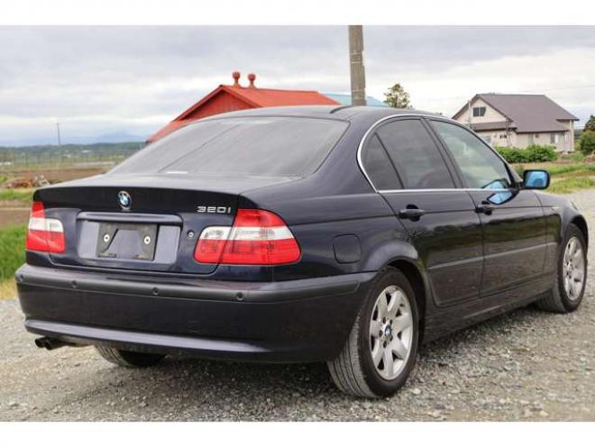 BMW3シリーズ 320i　検二年　ワンオーナー　ETC　キーレス 正規輸入車 2WD 2200