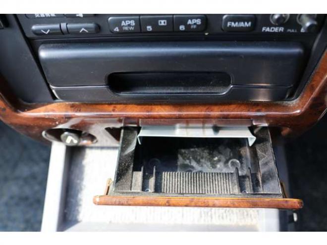 グロリアセダン 2.0 V20Eクラシック　検二年 2WD 2000