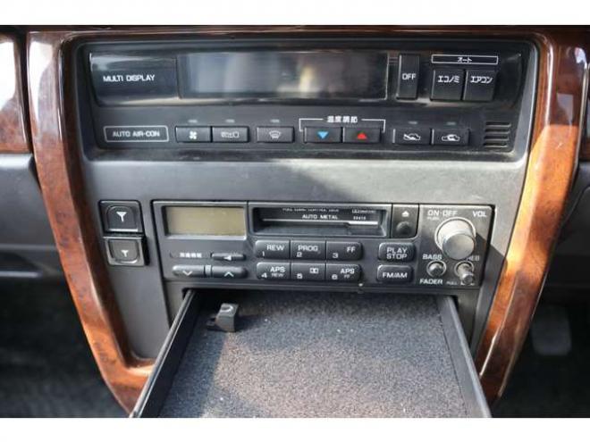 グロリアセダン 2.0 V20Eクラシック　検二年 2WD 2000