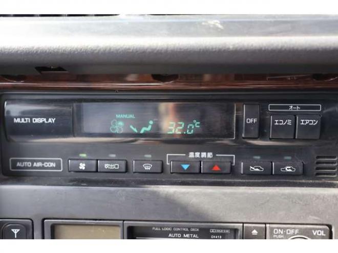 グロリアセダン 2.0 V20Eクラシック　検二年 2WD 2000
