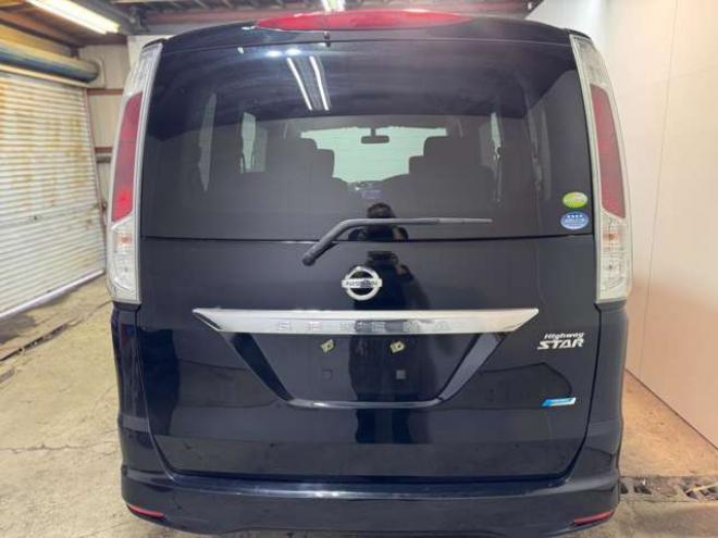 セレナ2.0 ハイウェイスター 4WD　両側Pスライド　ナビ　TV　Egスターター 2000