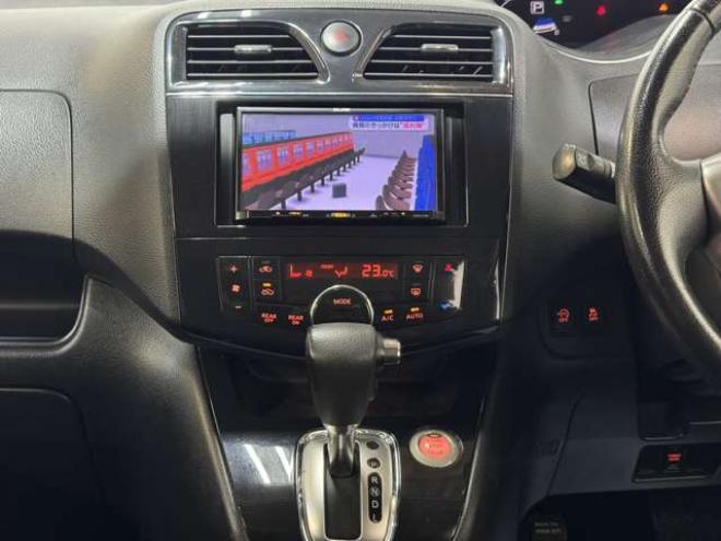 セレナ2.0 ハイウェイスター 4WD　両側Pスライド　ナビ　TV　Egスターター 2000