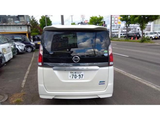 セレナX-V セレクション　4WD 4WD 2000 5Dr