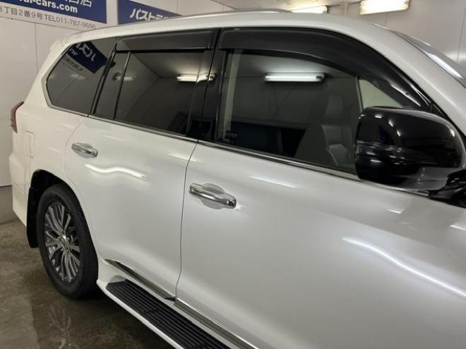 レクサスＬＸ５７０　本州仕入　寒冷地仕様　禁煙車　純正２０インチＡＷ　レクサスセーフティセンス　マークレビンソン　モデリスタスポイラー　純正ブラックレザーシート　社外１８インチＡＷ＋スタッドレスタイヤ　パノラミックビュー 4WD 5700 5Dr