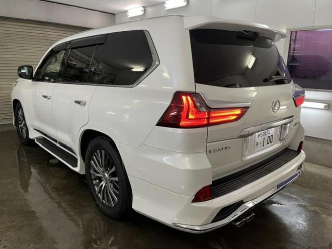レクサスＬＸ５７０　本州仕入　寒冷地仕様　禁煙車　純正２０インチＡＷ　レクサスセーフティセンス　マークレビンソン　モデリスタスポイラー　純正ブラックレザーシート　社外１８インチＡＷ＋スタッドレスタイヤ　パノラミックビュー 4WD 5700 5Dr