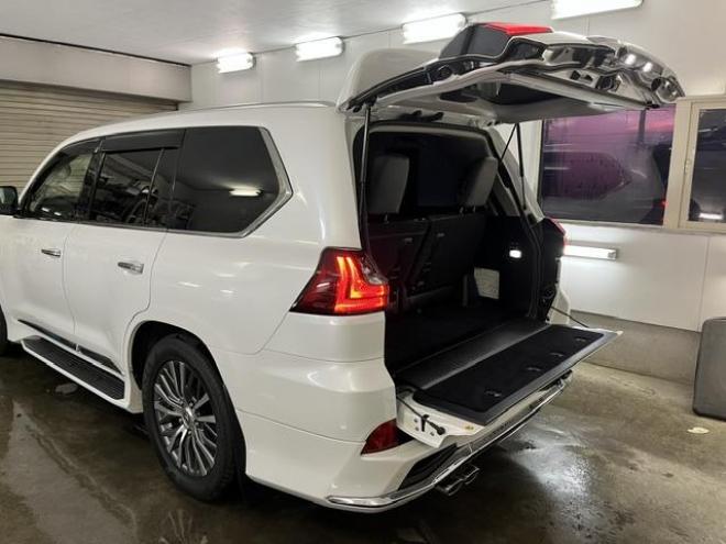 レクサスＬＸ５７０　本州仕入　寒冷地仕様　禁煙車　純正２０インチＡＷ　レクサスセーフティセンス　マークレビンソン　モデリスタスポイラー　純正ブラックレザーシート　社外１８インチＡＷ＋スタッドレスタイヤ　パノラミックビュー 4WD 5700 5Dr