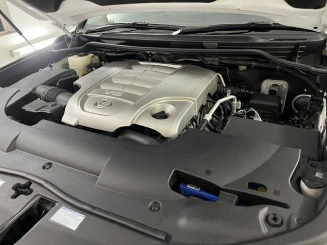 レクサスＬＸ５７０　本州仕入　寒冷地仕様　禁煙車　純正２０インチＡＷ　レクサスセーフティセンス　マークレビンソン　モデリスタスポイラー　純正ブラックレザーシート　社外１８インチＡＷ＋スタッドレスタイヤ　パノラミックビュー 4WD 5700 5Dr