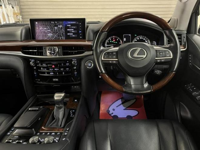 レクサスＬＸ５７０　本州仕入　寒冷地仕様　禁煙車　純正２０インチＡＷ　レクサスセーフティセンス　マークレビンソン　モデリスタスポイラー　純正ブラックレザーシート　社外１８インチＡＷ＋スタッドレスタイヤ　パノラミックビュー 4WD 5700 5Dr