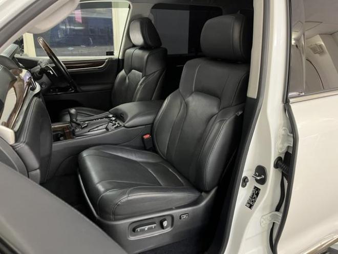 レクサスＬＸ５７０　本州仕入　寒冷地仕様　禁煙車　純正２０インチＡＷ　レクサスセーフティセンス　マークレビンソン　モデリスタスポイラー　純正ブラックレザーシート　社外１８インチＡＷ＋スタッドレスタイヤ　パノラミックビュー 4WD 5700 5Dr